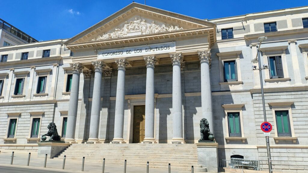 España Acaba de Cerrar una Legislatura Entera sin Aprobar Nunca unos Presupuestos Nuevos. Es la Primera Vez en la Historia de la Democracia.